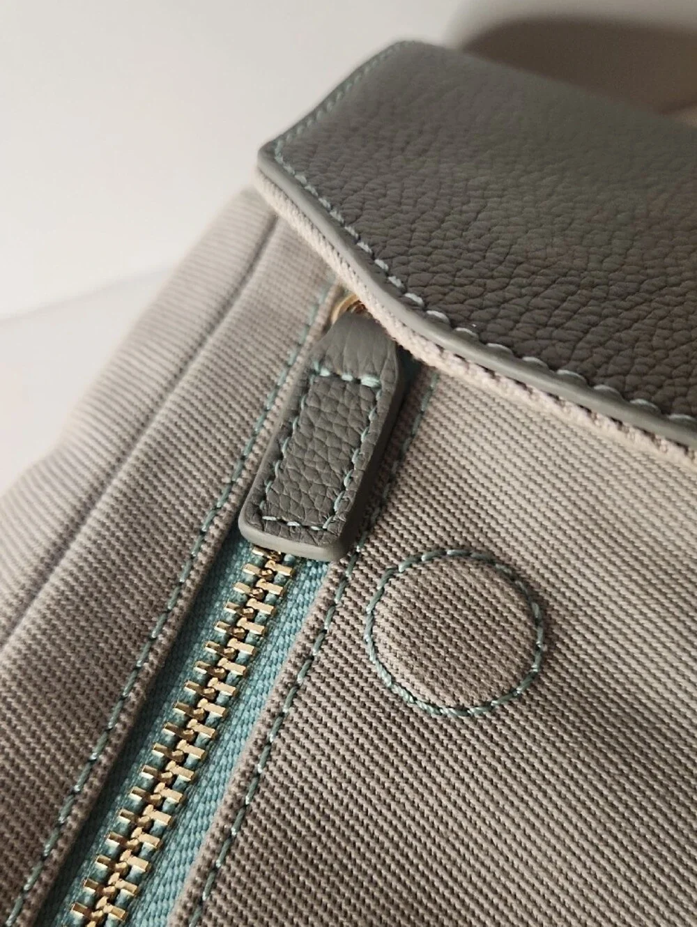 Kelly Wynne stylish grey